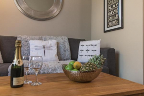 Отель Accommodation Windsor Ltd - Lord Raglan House One Bedroom  Виндзор